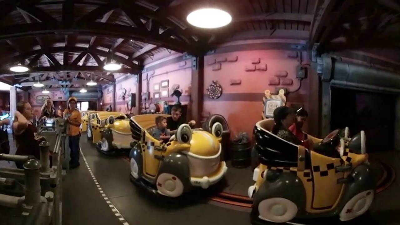 Disneyland 360 4K: Roger Rabbit Full Ride - YouTube