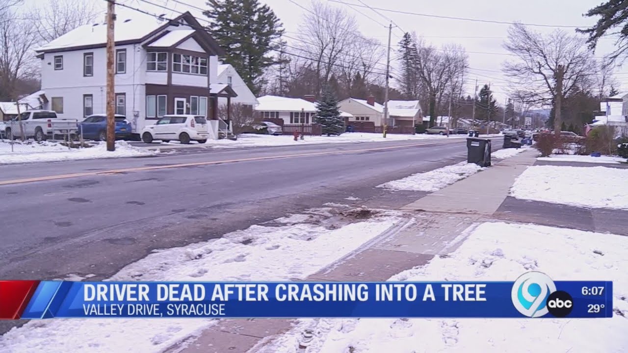Driver dead after crashing into a tree in Syracuse - YouTube
