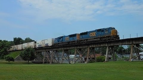 CSX Q140 Soaring Over Downtown Weldon