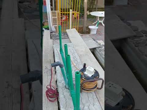 من كثب إلإنتهاءمن جميع تمديدات الماء النوافيرالعمودية      