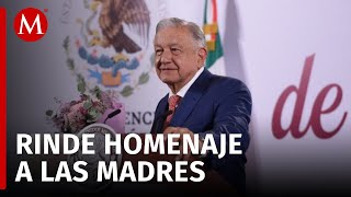 AMLO celebra Día de las Madres con mariachi en Palacio Nacional