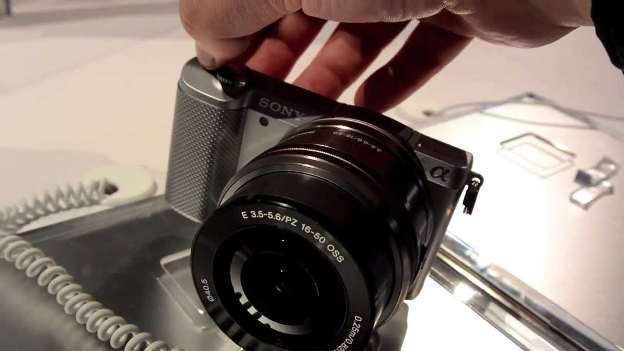 ソニー、Eマウントミラーレス一眼カメラ「α5000」を2月7日から発売