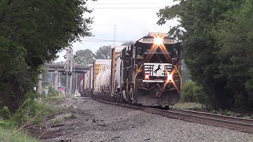 NS E49 with C40-9 Standard Cab TopHat Leading an SD70M-2 as they come into the 25mph slow order