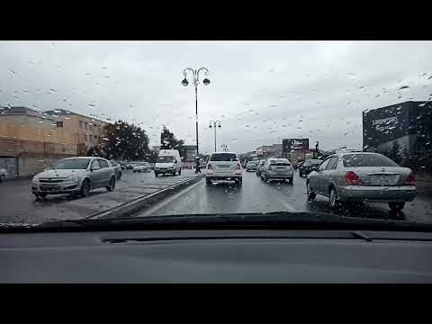 Baku Street-Rainy. Yağışlı havada Bakı küçələri...Slow mahnı sədaları altında