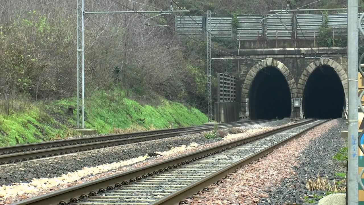 Treni Ripresi a Battaglia Terme.720p