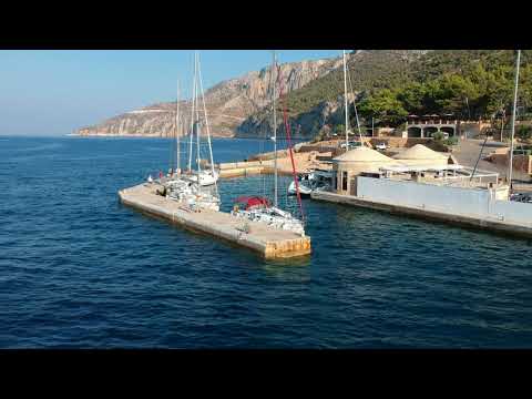 Hvar přístav Sveta