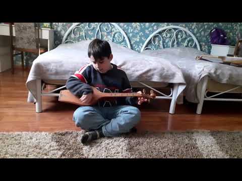 ფანდურზე   დაკვრა