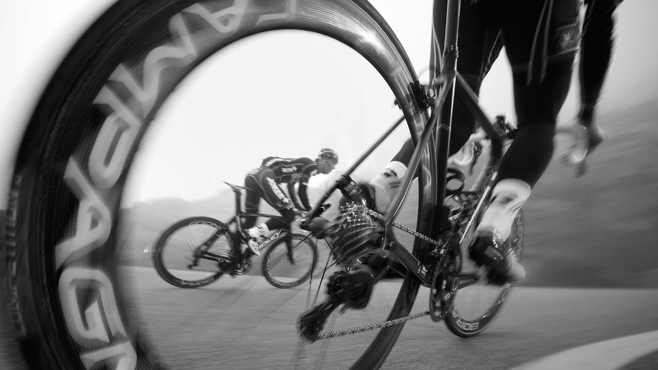 Ride their bikes. Спорт фото. Обложка для группы ВК велосипеды. Фон для обложки ВК велосипед. Велосипедист лайк.