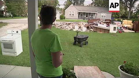 NCarolina residents begin clean up post-Florence