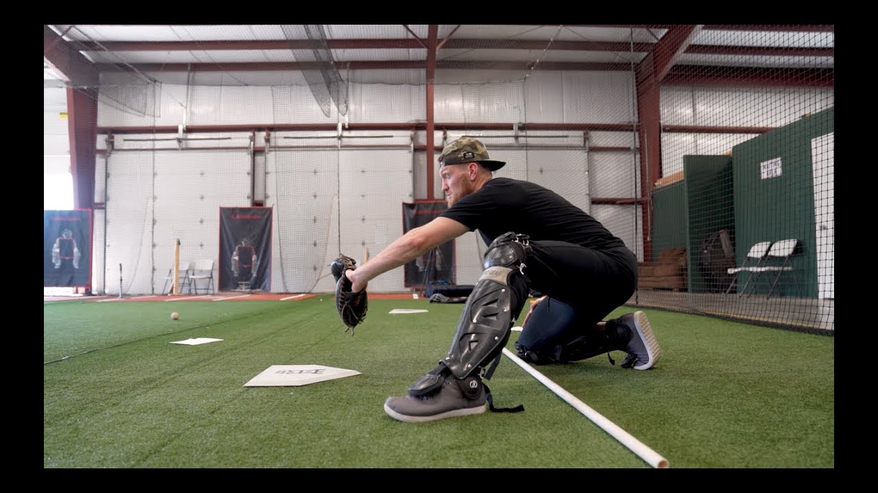 Right Knee Down Catching TIP FOR CATCHERS YouTube