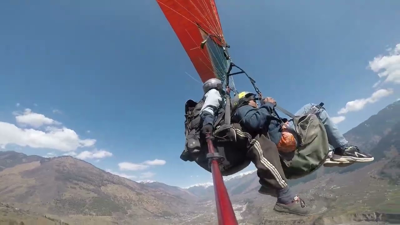 Paragliding எப்படின்னு பார்ப்போம்...🙏🙏@AadukaaliKudumbam@santha7469 #comedyvideos #coupledialouge 