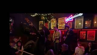 Little Red Rooster (Willie Dixon, Howlin' Wolf) - Open Blues Jam, London, UK.