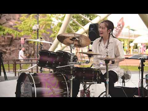 鄧紫棋 G.E.M.《光年之外》街演#July | 羅小白 S.white