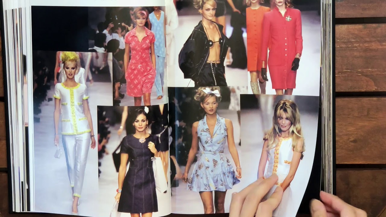 シャネル　CHANEL CAT WALK ♪ Chanel Catwalk: The Complete Collections (2nd ed) /anglais
