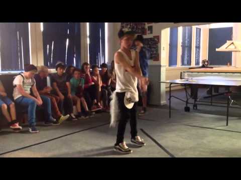 Pumped Up Kicks (Dance Battle)