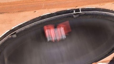 Bass Test Video Showing More Bass with Less Subwoofer Excursion Due to a Ported vs Sealed Enclosure