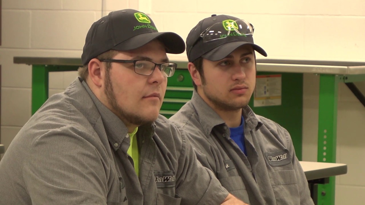 Northeast Iowa Community College's John Deere TECH program YouTube
