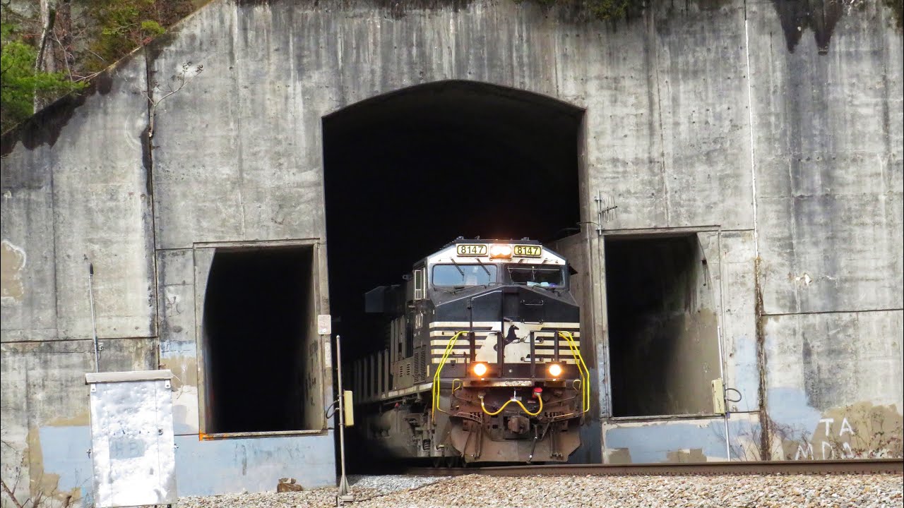 Norfolk Southern 278 Exiting Nemo Tunnel in Wartburg Tennessee with A