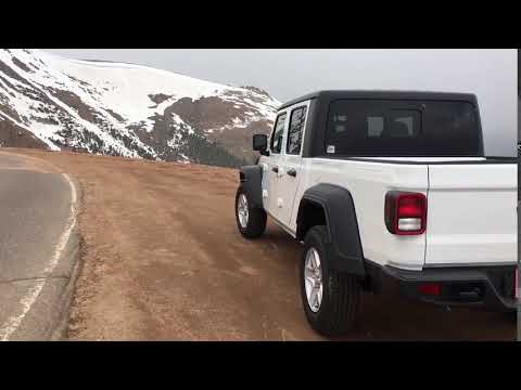 1st Jeep Gladiator takes on Pikes Peak Colorado