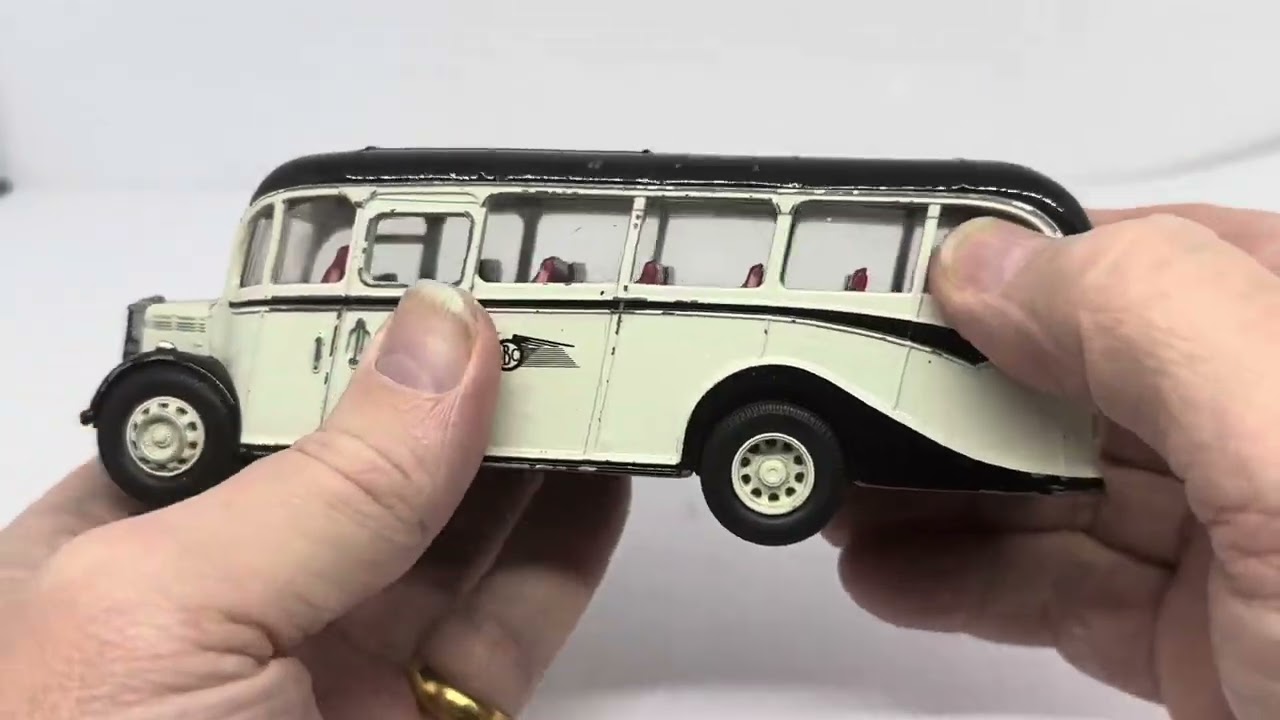 Vintage Corgi Classics 1991 Bronte Bus Company Bedford Type OB