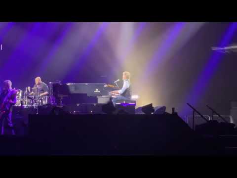 Paul McCartney - Women and Wives - Live - Mother?s Day 2022 Oakland CA