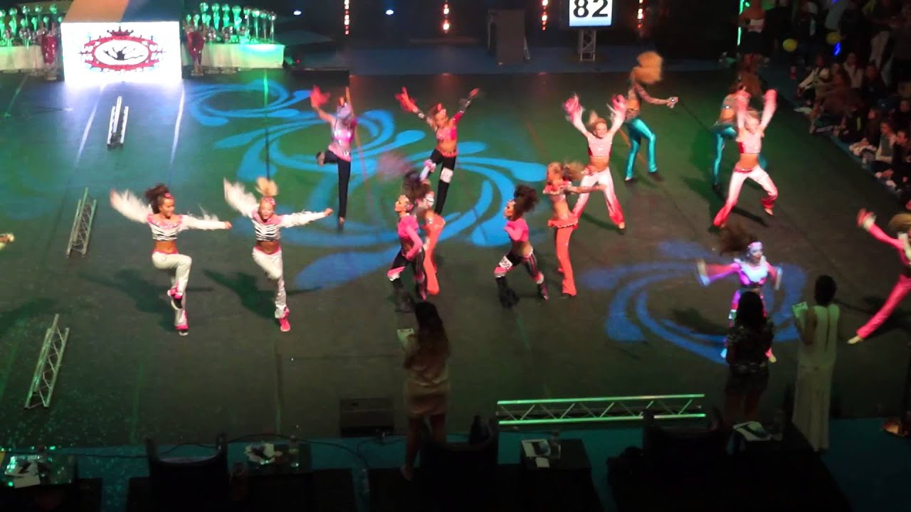 Kornelia och Filippa tävlar i guldklass, Disco-SM 2015