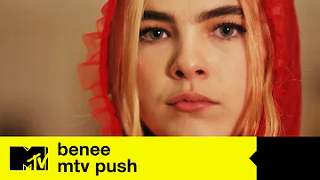 BENEE - ‘Supalonely’ (Live Performance + Extended Interview) | MTV Push