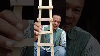 Cara membuat tangga kayu lebih kuat dan aman utk dinaiki dengan kombinasi papan dan kayu.