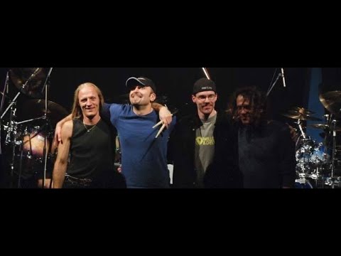 Cover Drumwave: First Cross Wave