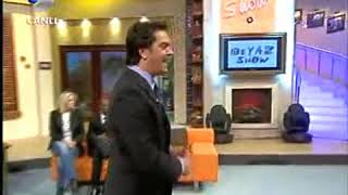 NİL KARAİBRAHİMGİL - PIRLANTA (BEYAZ SHOW 2006 - KANAL D) Resimi