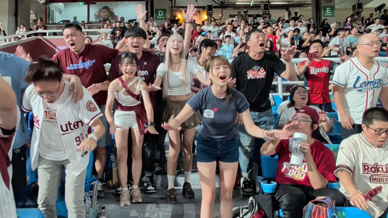 野生Rina現身西區觀眾席 2025樂天例行賽最終場感動人心桃猿男兒應援 #rina #流量密碼 