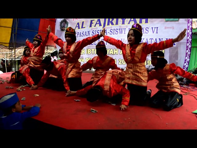 TARI SAMAN kolaborasi TARI SHOLAWAT ( WAHDANA , ASSALAMUALAIKUM & BUNGONG JEUMPA,  ) class=