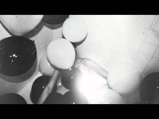 THE WEEKND - HOUSE OF BALLOONS/ GLASS TABLE GIRLS