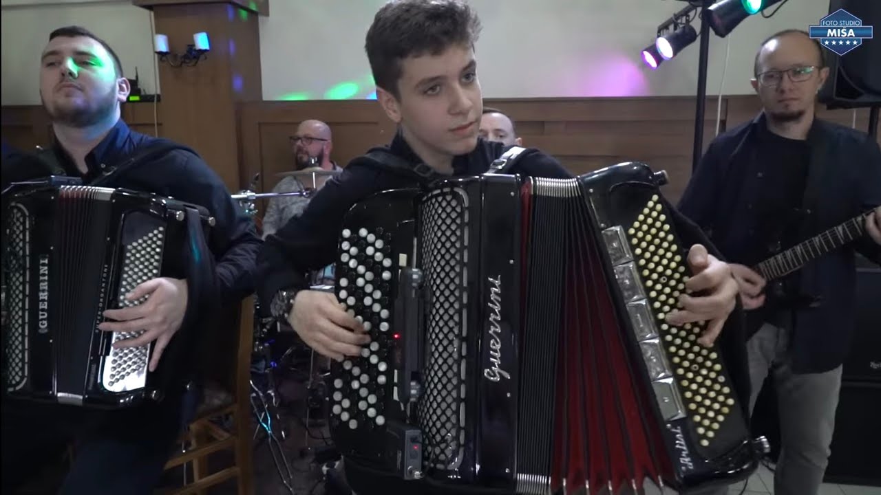 Orkestar Nikole Simića(14 god) & Nikola Perić Sax(18 god)-Splet kola( LIVE 2022)