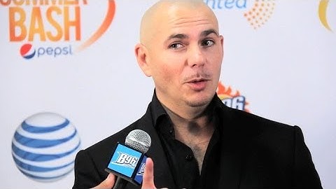 Pitbull Backstage At The B96 Pepsi Summer Bash In The AT&T Access Granted Lounge