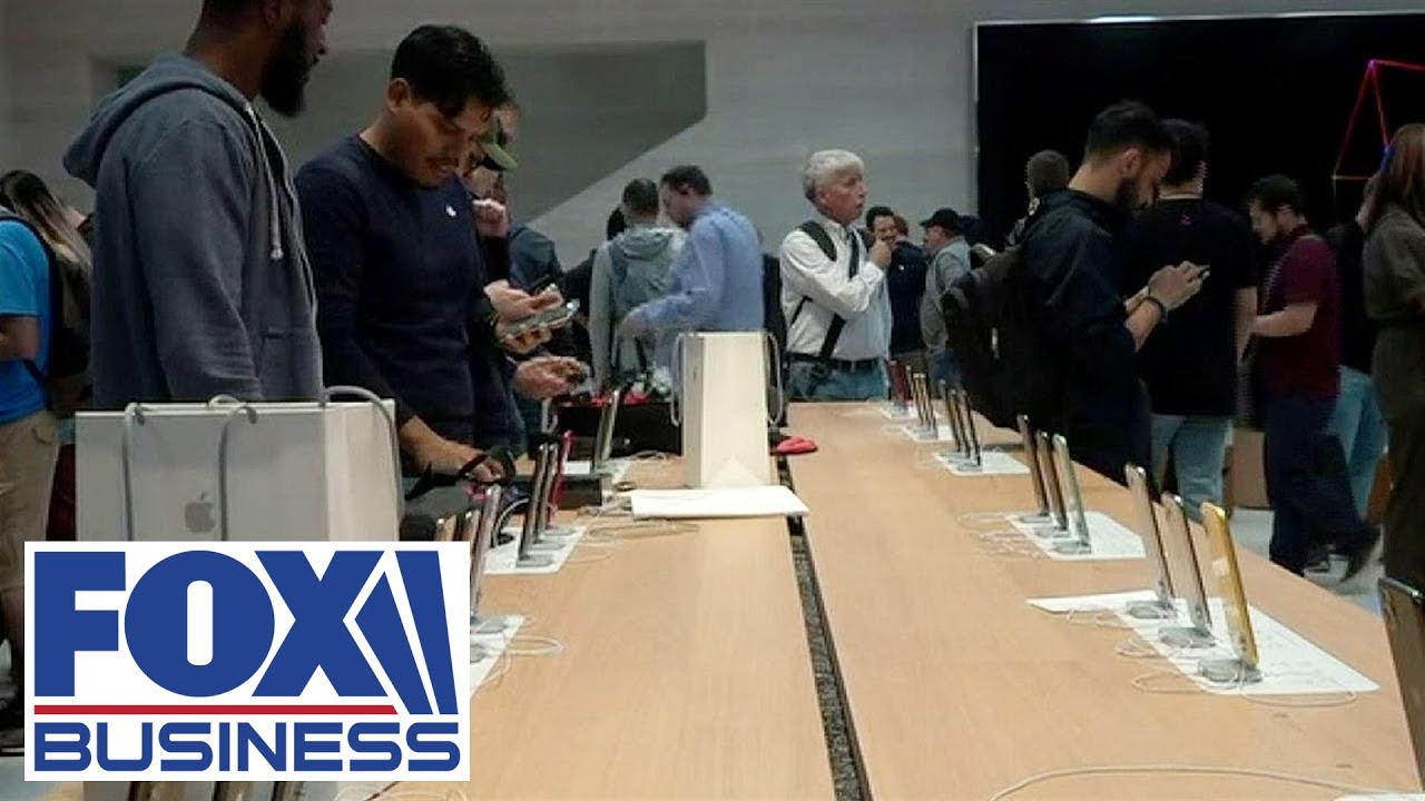 Apple agrees to pay users for slowing down old iPhones