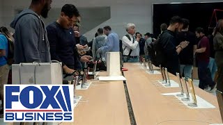 Apple agrees to pay users for slowing down old iPhones