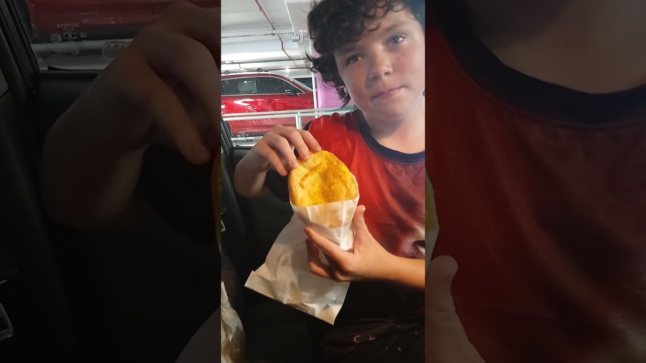 Just a boy bakery food review bakers cottage cafe east Maitland 8 November 2025.😁