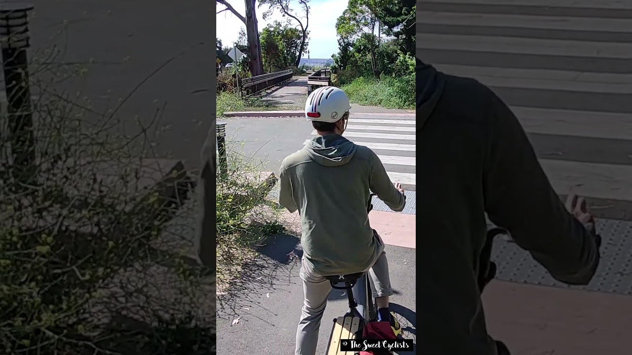 Thousand Heritage 2.0 helmet with magnetic taillight.  