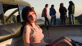 Lola Blue - I Don't Know How to Leave (Lyric Video)