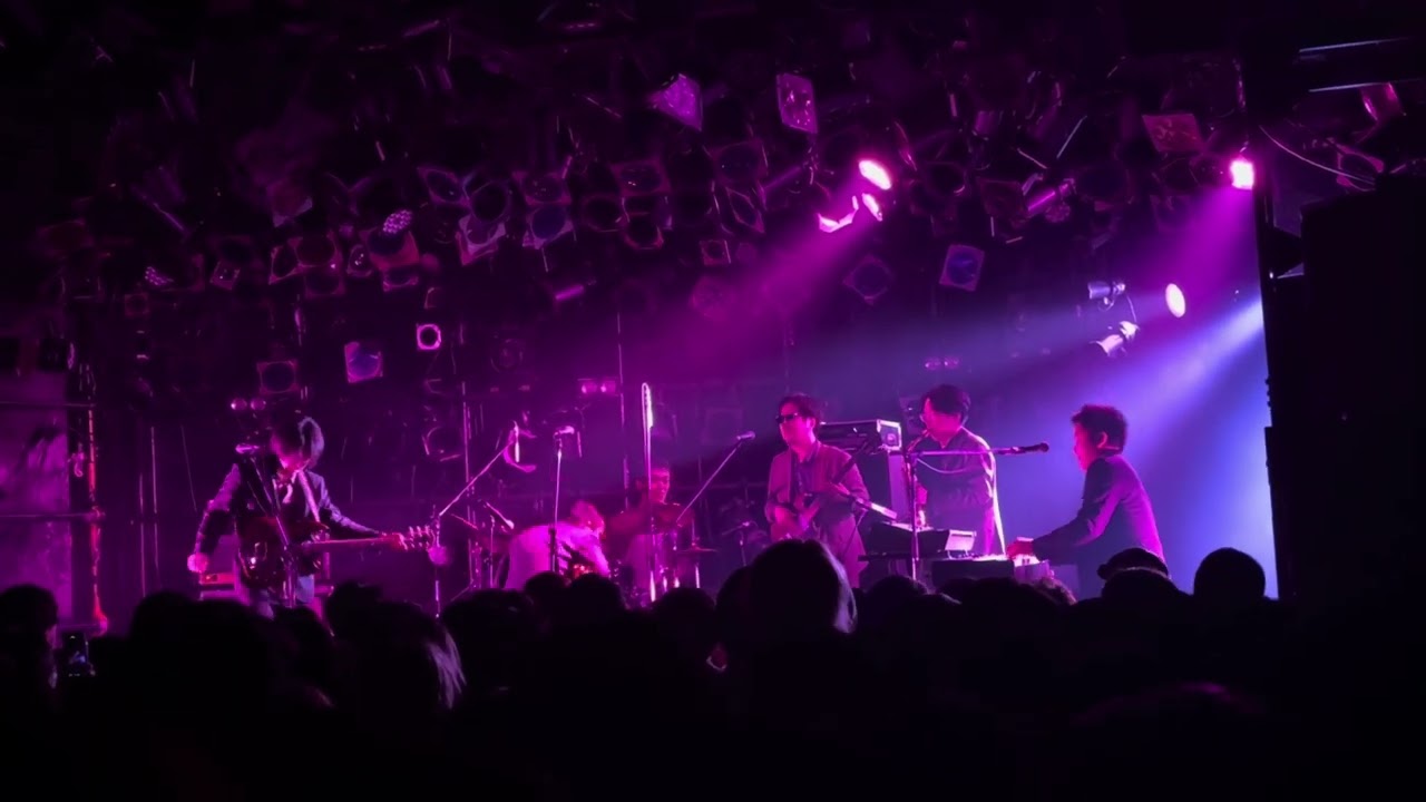 【新品未開封】betcover!! ロンT L【uma tour2】 betcover!!