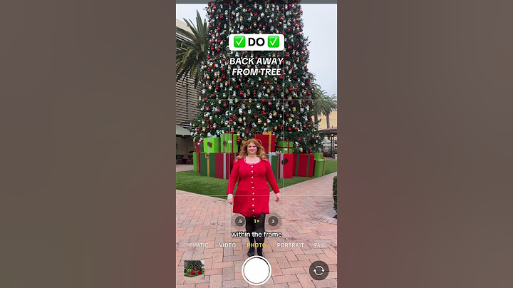 Taking Photos In Front Of A TALL CHRISTMAS TREE 🎄📸 TRY THIS… #howtopose