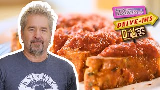 Download Lagu Guy Devours LEGENDARY Pizza Loaf \u0026 Sausage in Portland | Diners, Drive-Ins and Dives | Food Network MP3