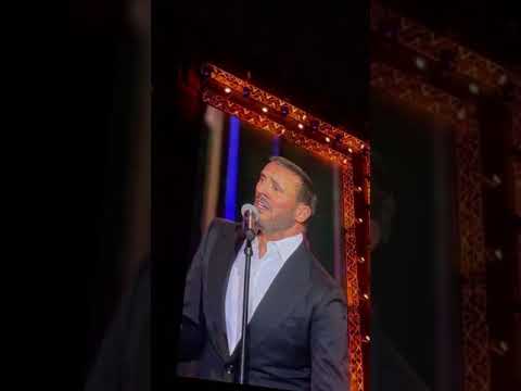 يا اجمل ك ل نساء الكون