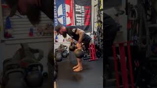 Double Kettlebell Elbow Out Pendlay Row #kettlebell #kettlebellworkout #kettlebellbodybuilding