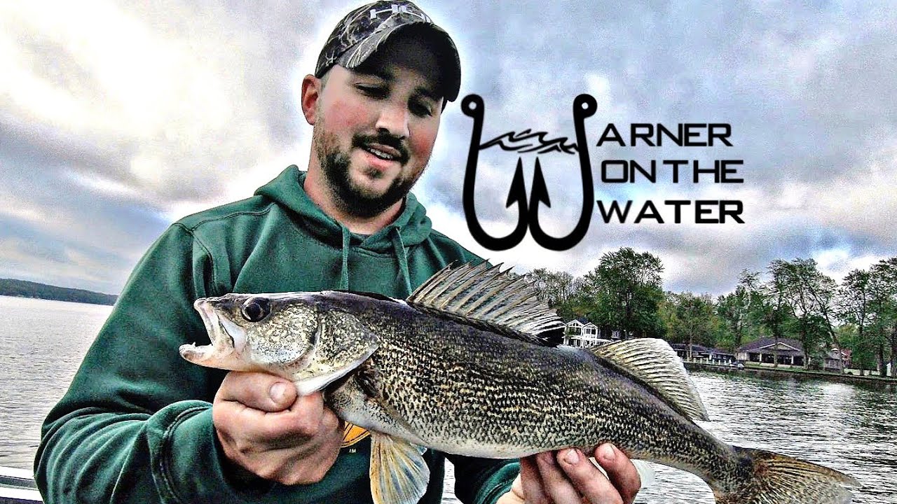 WALLEYE Trolling at Night + Jigging a Limit 