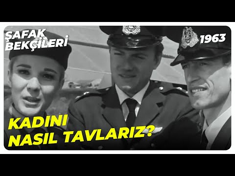 Şafak Bekçileri - Hasret Sona Eriyor | Leyla Sayar  Göksel Arsoy | Yeşilçam Filmi