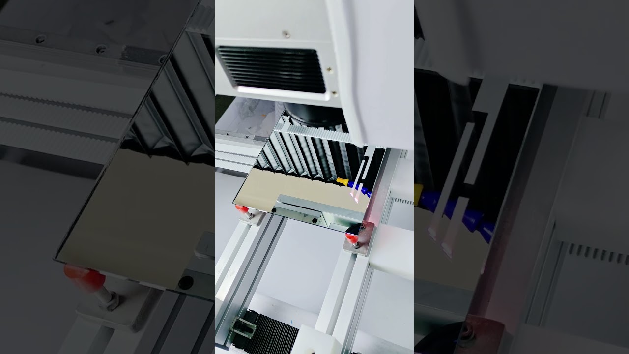 No More Mess! Dust-Free Mirror Etching with Advanced Laser Tech 