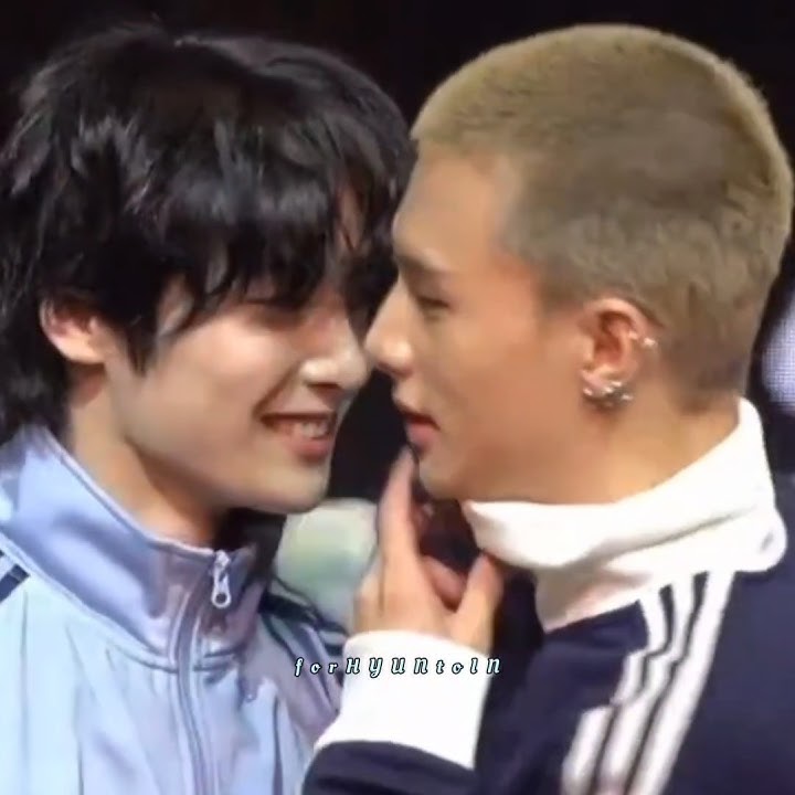 Oh my God they were so close that their nose almost touched😌#hyunin #hyunjin #in #jeongin #stay #skz
