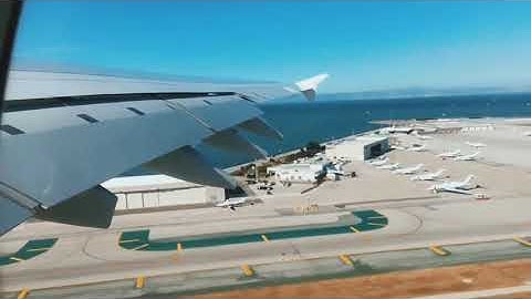 A very sharp turn after taking off by Airbus A380